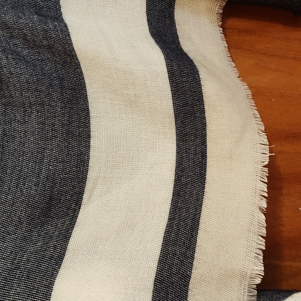 Francesca's Hooded Shawl Navy Cream Color Block Waterfall High-Low Hem Fringe OS - Picture 9 of 12